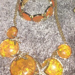 Amber necklace and bracelet